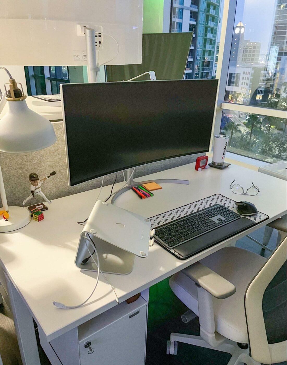 Nick's incredible ClickUp desk!