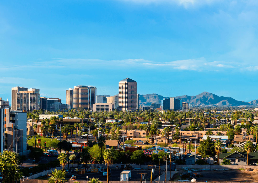 Vista da montanha e da cidade no Arizona