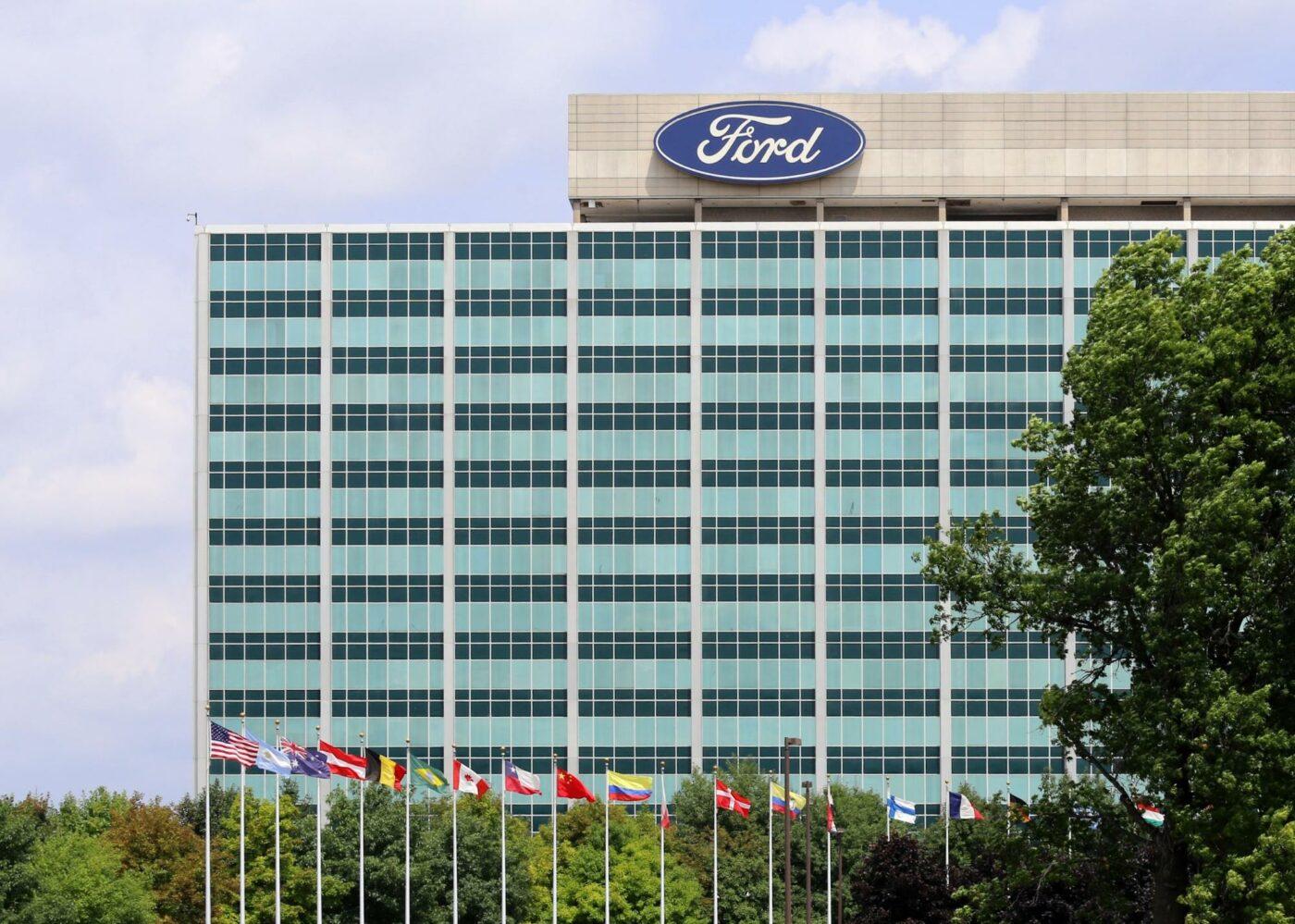 Prédio da Ford Motor em Michigan