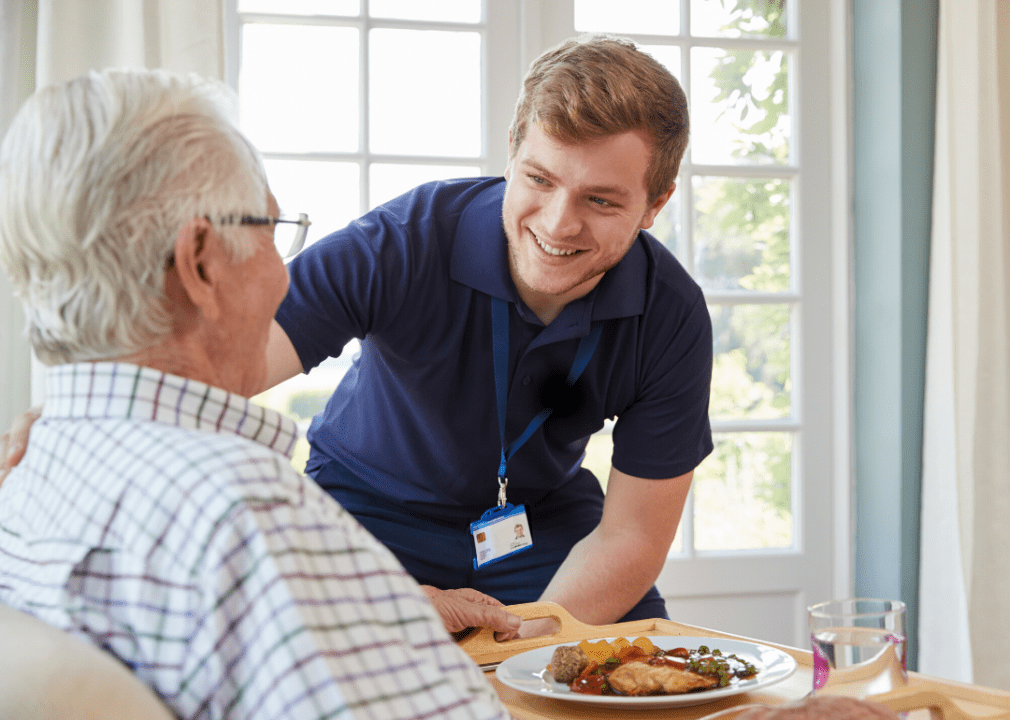 Krankenschwester mit einem Patienten