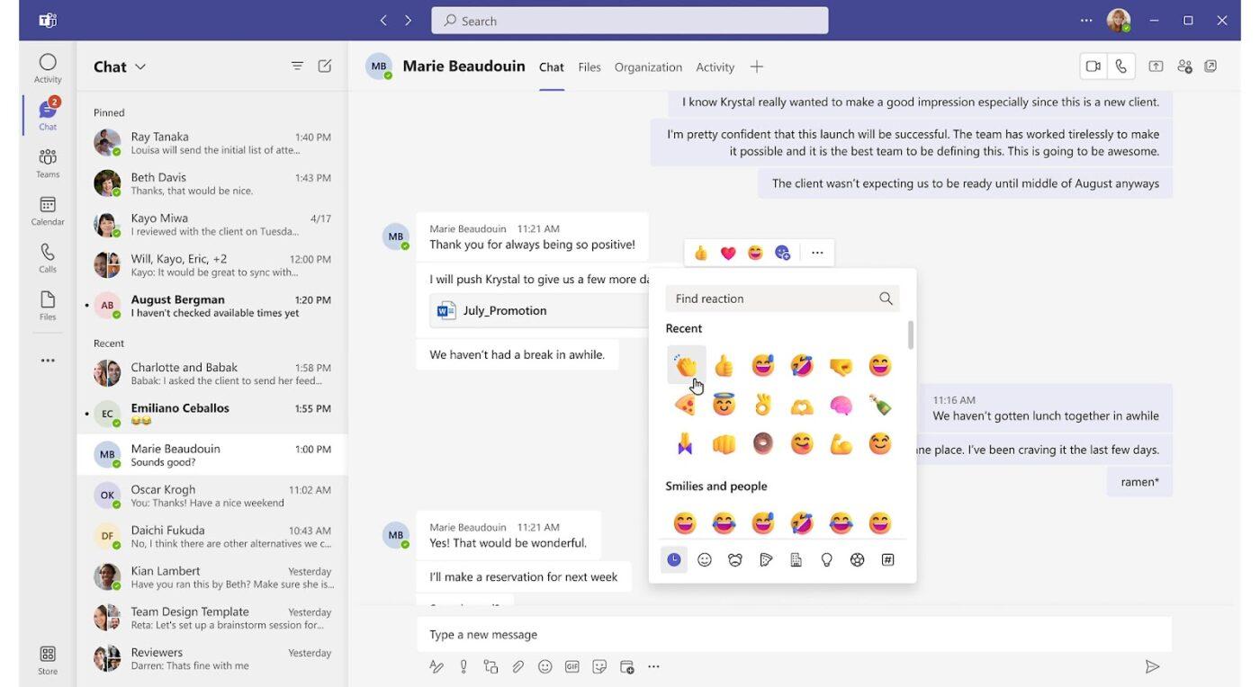 Dashboard di Microsoft 365, che mostra la funzione di chat integrata e sottolinea le integrazioni con Jira per una migliore funzionalità e produttività nel project management