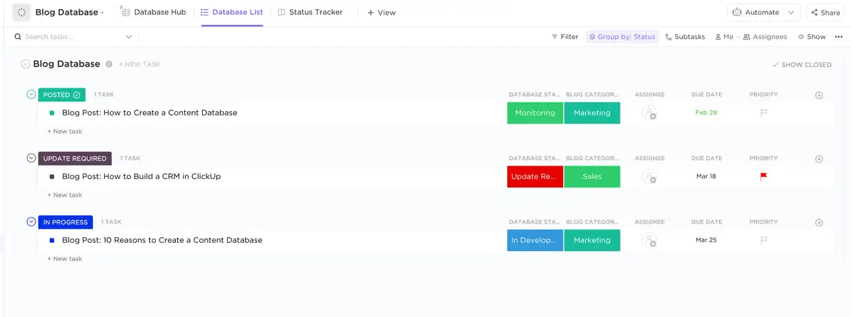 ClickUpブログデータベーステンプレートを使って、すべてのブログ記事情報を1つの場所にまとめましょう。