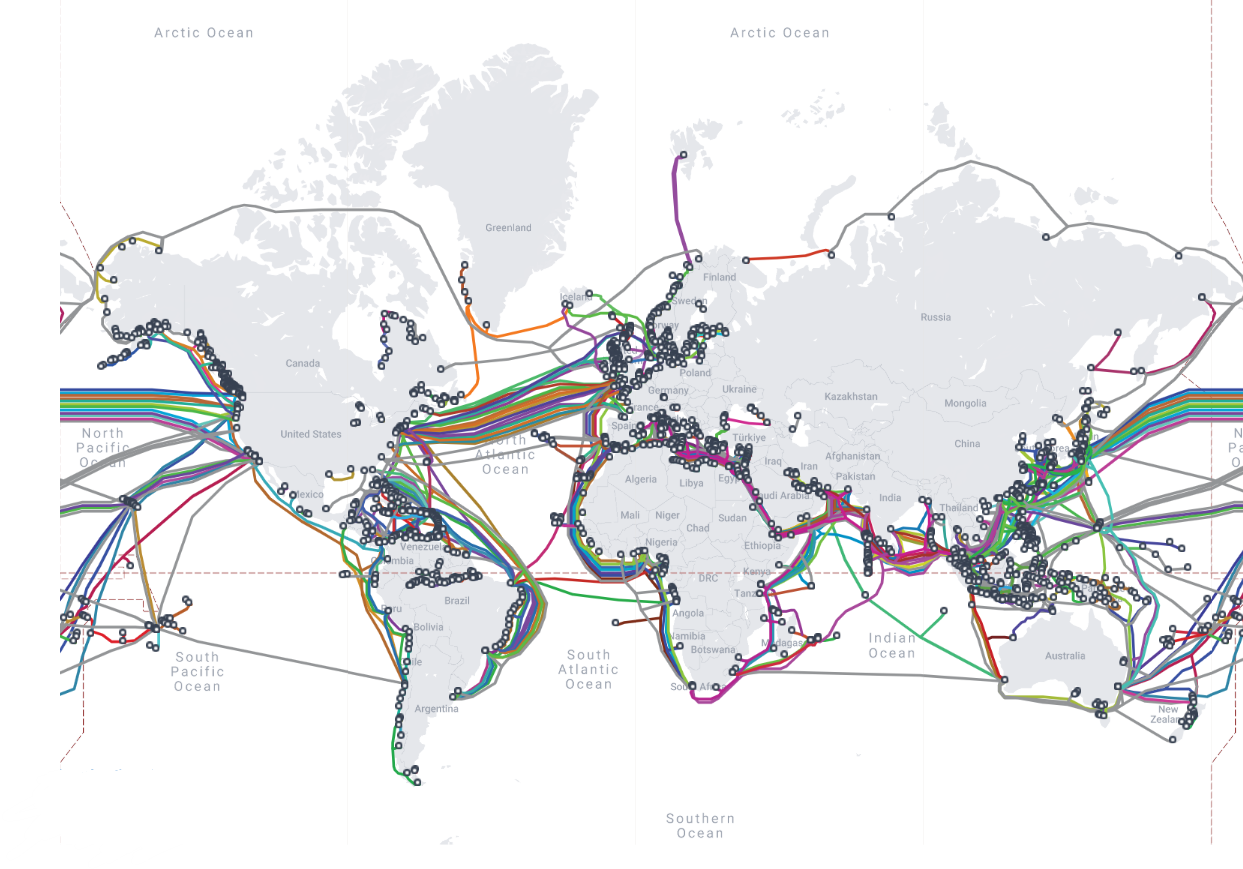 Mappa della rete globale di cavi sottomarini: Intranet Vs. Internet