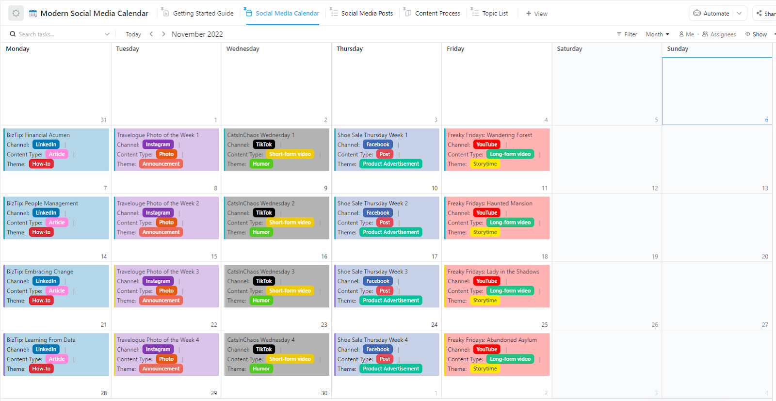 Figma-Kalender-Vorlage: ClickUp Moderne Vorlage für einen Social-Media-Kalender