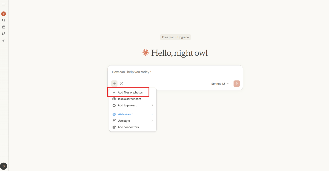 Claude: Unggah file PDF dan dokumen Word langsung ke obrolan untuk mulai merangkum tanpa perlu beralih ke alat lain.