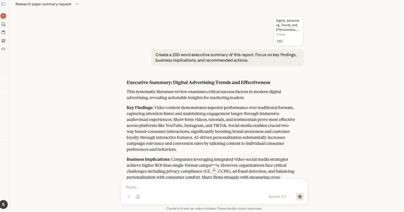 Claude: Buat ringkasan tingkat tinggi dari laporan yang dirancang untuk kejelasan dan kecepatan bagi pengguna bisnis.